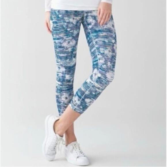 Lululemon Wunder Under Crop Leggings Size 4 Hi-Rise Canada 21" inseam - Picture 1 of 10